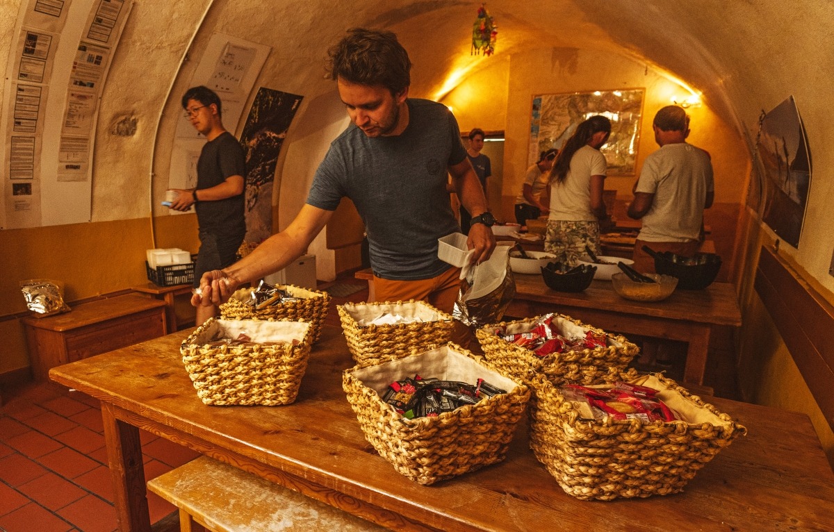 destination detail gallery