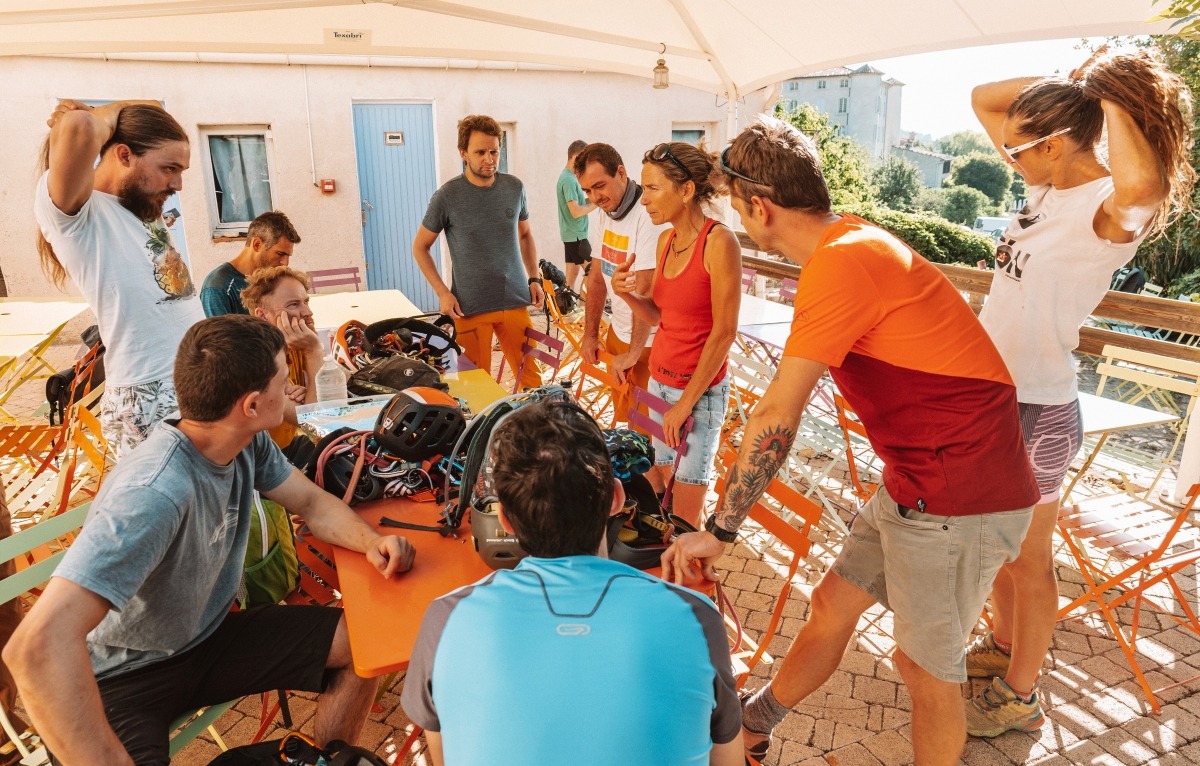 destination detail gallery