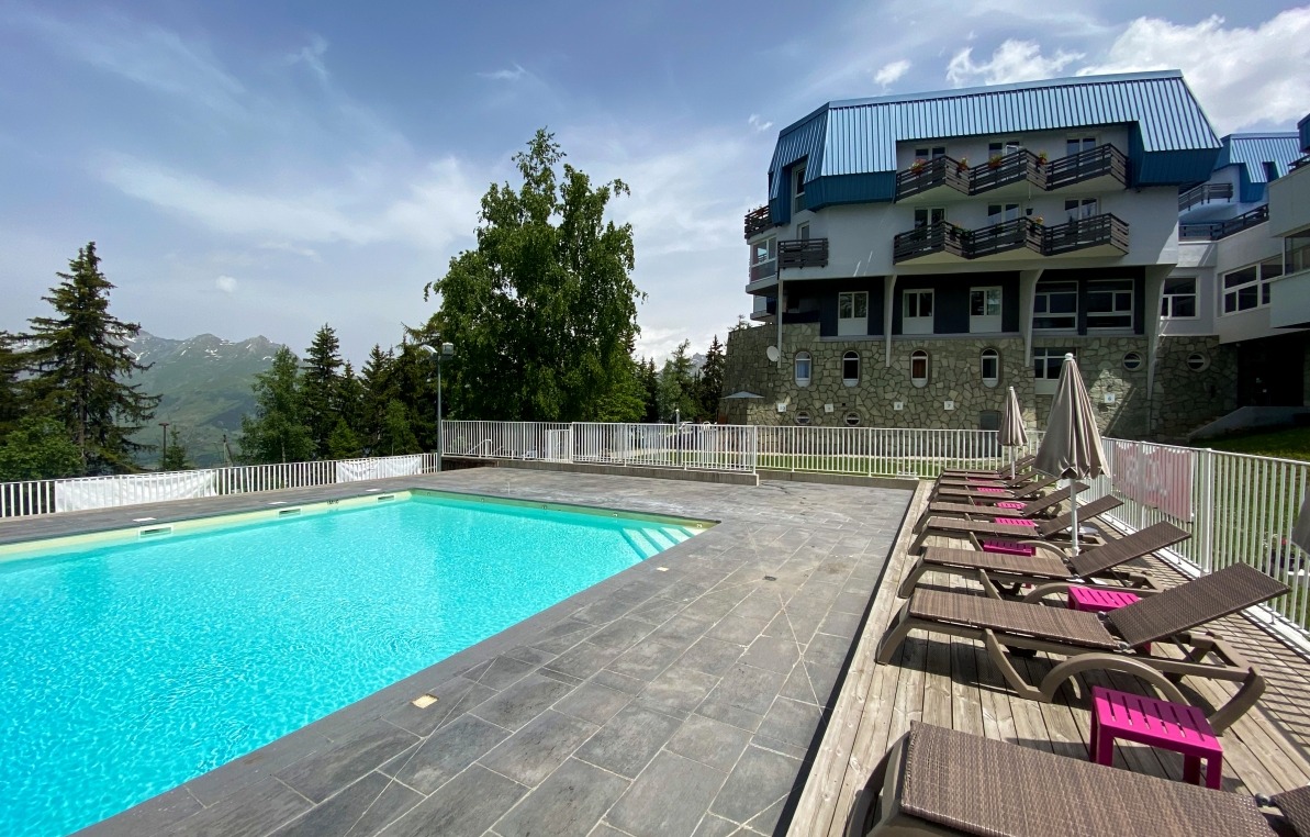 destination detail gallery