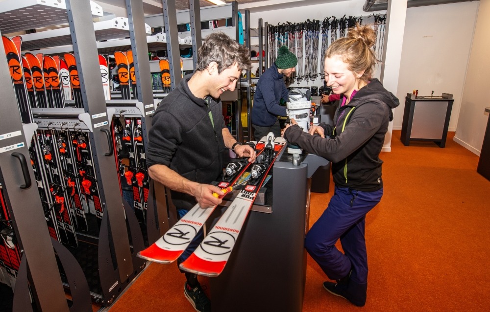 destination detail gallery